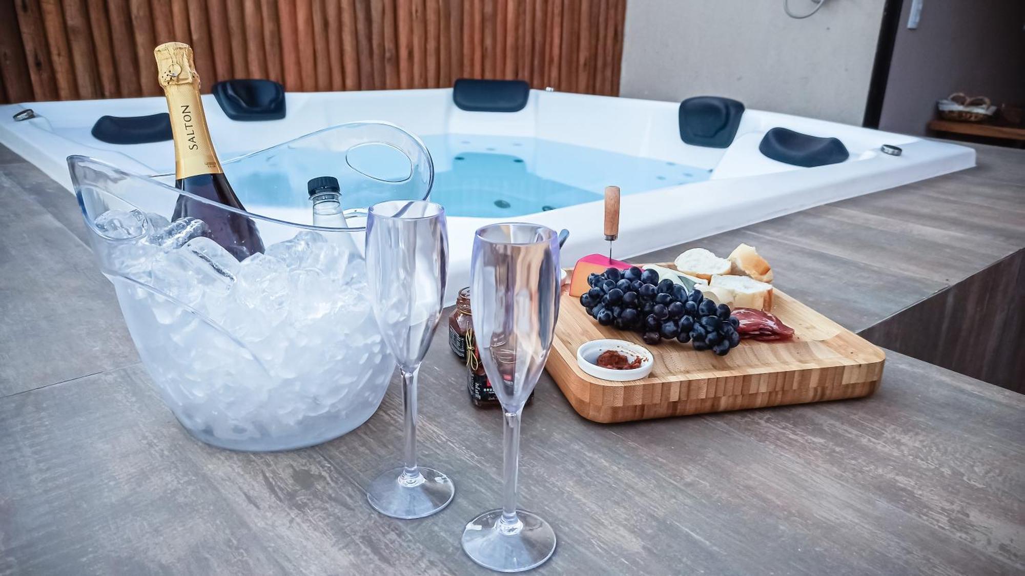 Vila Astra - Jacuzzi Privativa, Natureza E Conforto Alto Paraiso de Goias Phòng bức ảnh